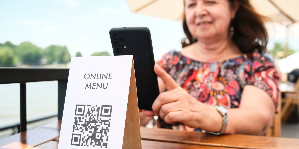 Restaurants Dropping QR Codes Amid 'Tacky' Concerns 5MU